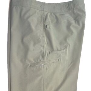 Huk Fishing Performance board cargo pants 38 Gray